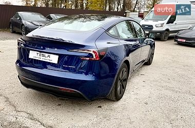 Седан Tesla Model 3 2024 в Вінниці