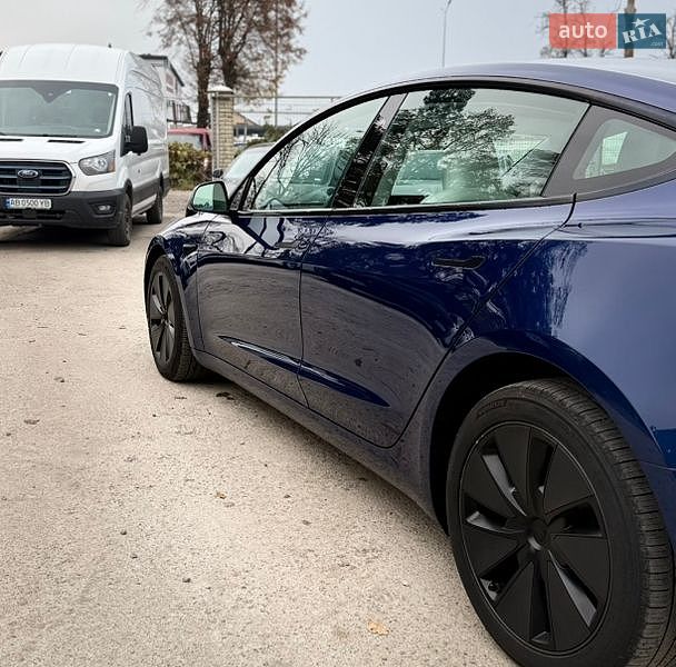 Седан Tesla Model 3 2024 в Вінниці