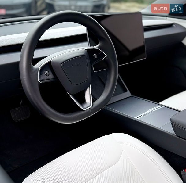 Седан Tesla Model 3 2024 в Вінниці