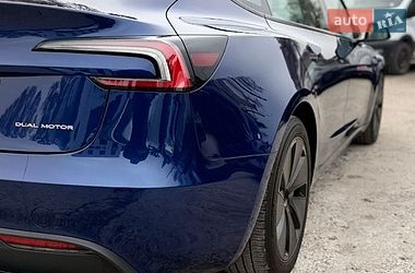 Седан Tesla Model 3 2024 в Вінниці