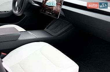 Седан Tesla Model 3 2024 в Вінниці