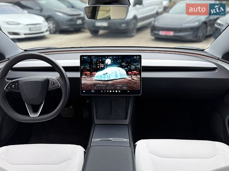 Седан Tesla Model 3 2024 в Вінниці