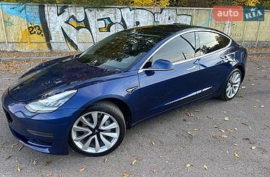 Tesla Model 3  2020