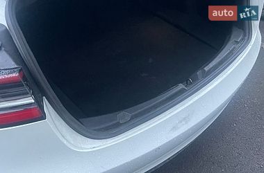 Седан Tesla Model 3 2021 в Львові