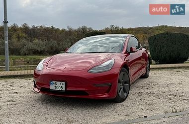 Tesla Model 3  2023