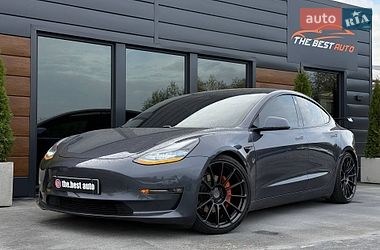 Tesla Model 3 2020