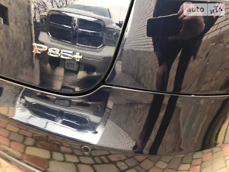 Tesla Model S 2014 року