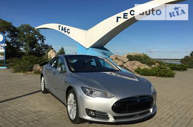 Tesla Model S P85 2014