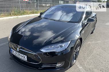 Tesla Model S  2015