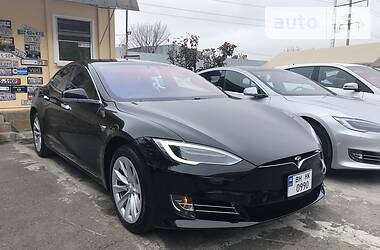 Tesla Model S  2018