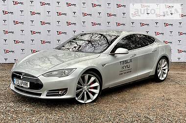 Tesla Model S P85D 2015