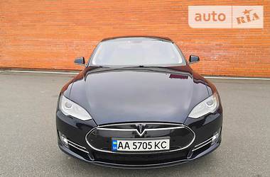 Tesla Model S  2014