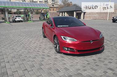 Tesla Model S P100D Performance 2018