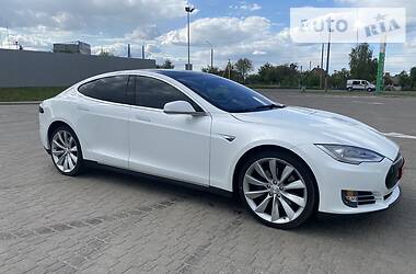 Tesla Model S P 85 2013