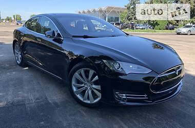 Tesla Model S P85 2014