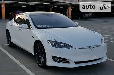 Tesla Model S  2015