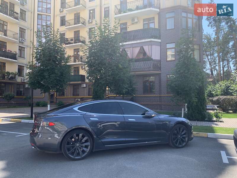 Tesla Model S 2015 Tesla Model S 2015