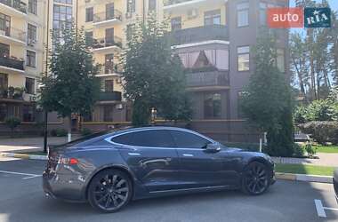 Tesla Model S  2015