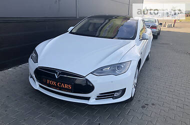 Tesla Model S  2014