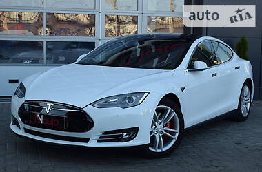 Tesla Model S P85 2014