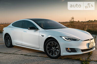 Tesla Model S 75 2016