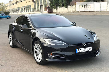 Tesla Model S 75 2016