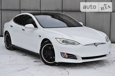 Tesla Model S 70 2015