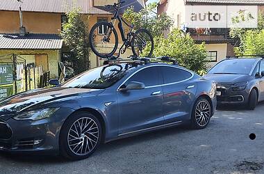 Tesla Model S 85 2013