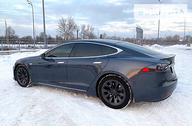 Tesla Model S 75 2016