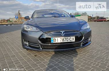 Tesla Model S 85 2013