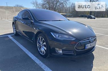 Tesla Model S P85 2013