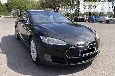 Tesla Model S P85 Performance 2013