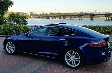 Tesla Model S 70 D 2015