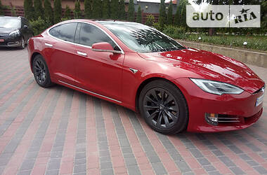 Tesla Model S  2019