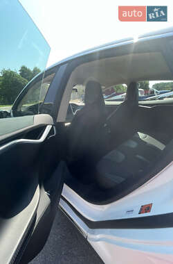 Лифтбек Tesla Model S 2015 в Черкассах