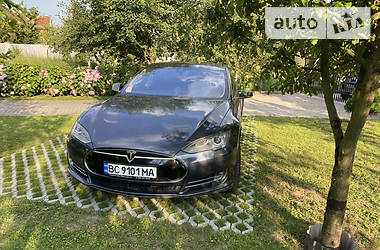 Tesla Model S 85 2014