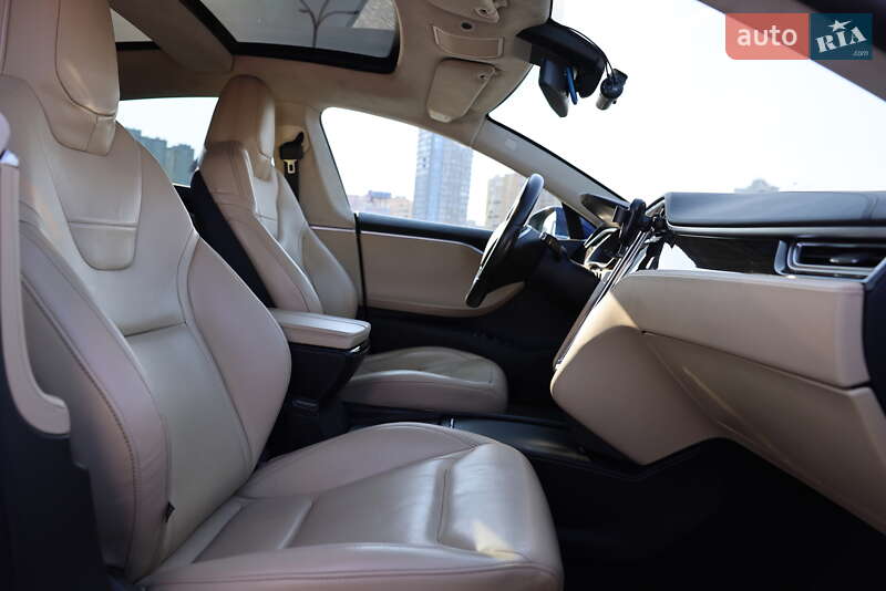 Хэтчбек Tesla Model S 2016 в Львове фото 8 Хэтчбек Tesla Model S 2016 в Львове
