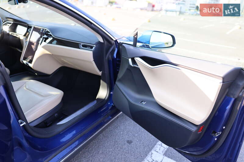 Хэтчбек Tesla Model S 2016 в Львове фото 7 Хэтчбек Tesla Model S 2016 в Львове
