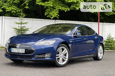 Tesla Model S 4X4  2015