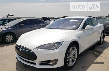 Tesla Model S 60 2013