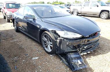 Tesla Model S 70D 2015