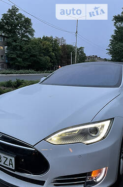 Tesla Model S 85 2014