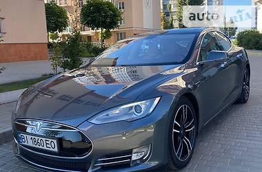 Tesla Model S S85 2013