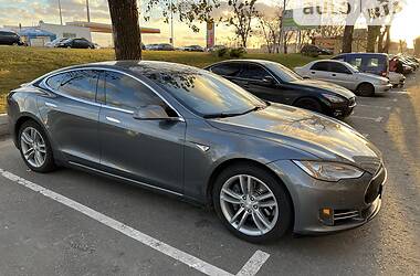 Tesla Model S S85 2014