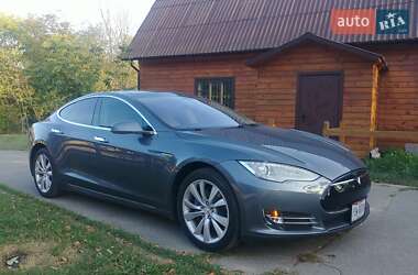 Ліфтбек Tesla Model S 2014 в Києві