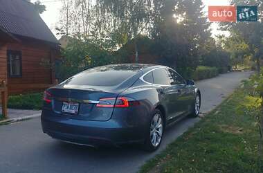 Ліфтбек Tesla Model S 2014 в Києві