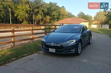 Ліфтбек Tesla Model S 2014 в Києві