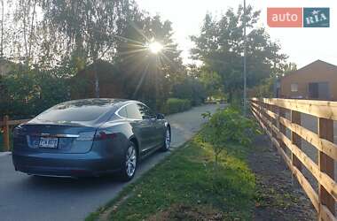 Ліфтбек Tesla Model S 2014 в Києві