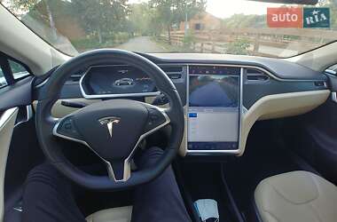 Ліфтбек Tesla Model S 2014 в Києві