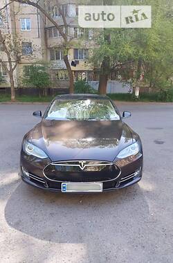 Tesla Model S  2013